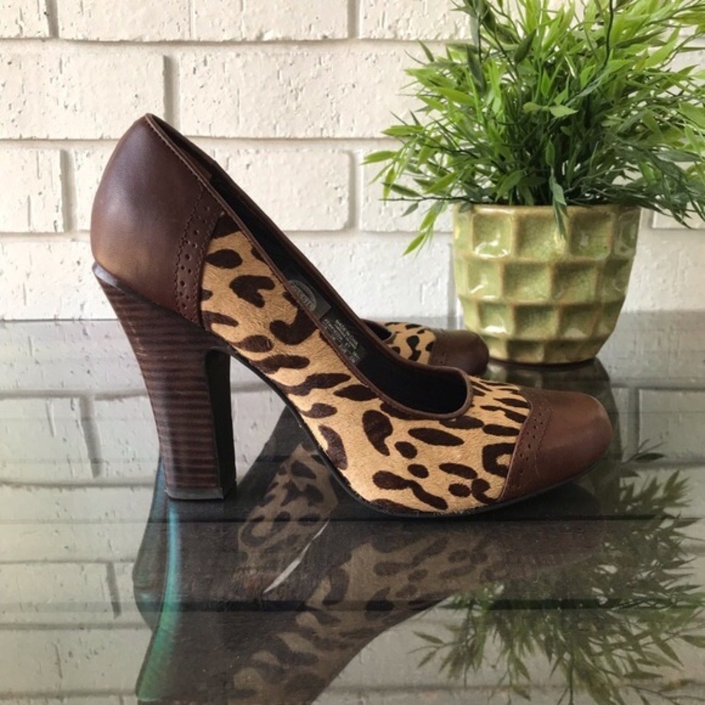 Suede, size 5.5